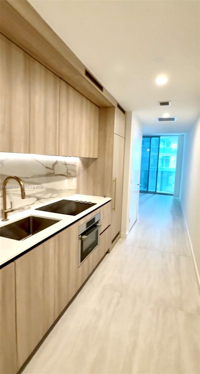 Foto del edificio - 77 SE 5th St