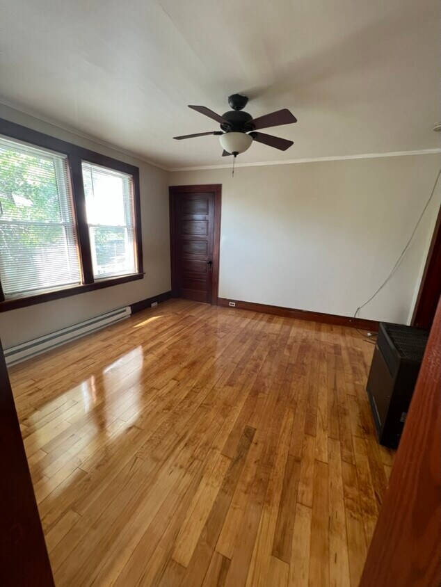 8 Harding St Unit A, South Grafton, MA 01560 Apartments in South