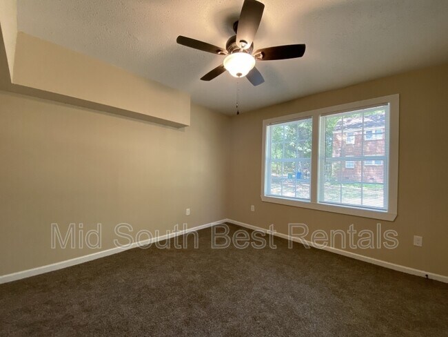 Foto del edificio - 1609 W 22nd St