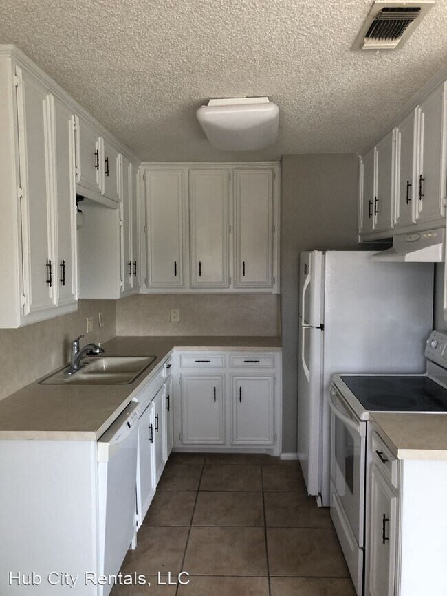 Foto del edificio - 2 br, 2 bath House - 6512 22nd Street