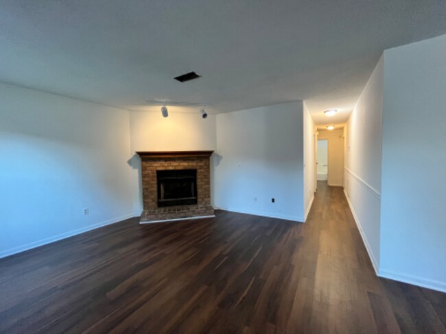 Foto del edificio - 1334 Bellshire Terrace Dr