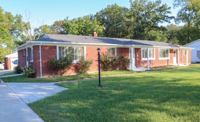 Building Photo - 1384 Fay Road Unit B