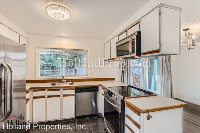 Foto del edificio - 3 br, 2 bath House - 5322 SE Golden Rd