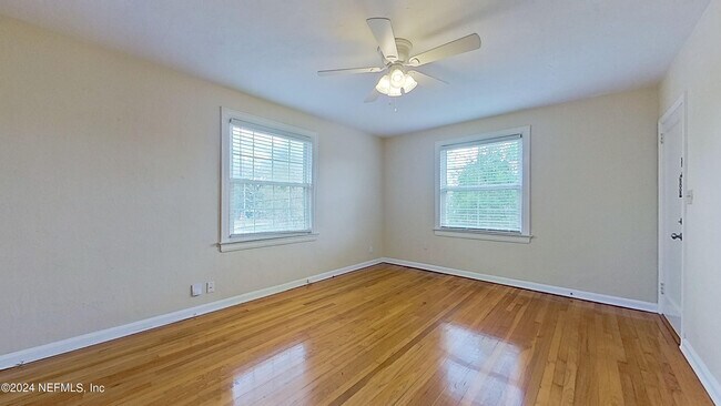 Foto del edificio - 1261 Belmont Terrace