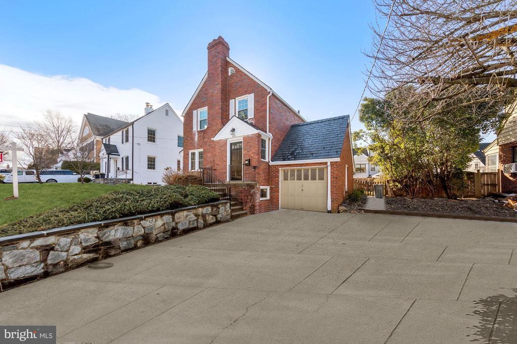 Foto principal - 4816 Leland St