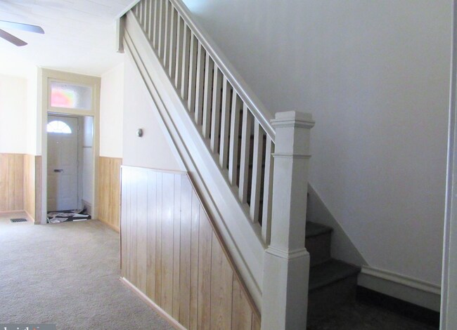 This is old pic. There is new flooring and paint. - 1123 Greenwich St