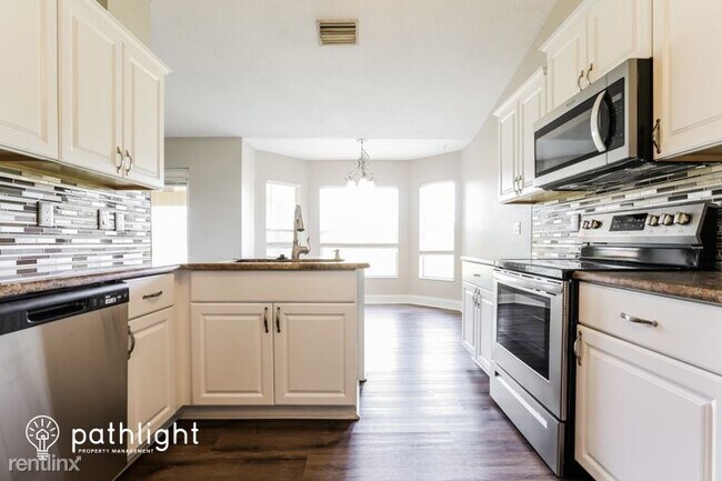 Foto del edificio - 3 br, 2 bath House - 8606 Lisa Boulevard UNIT
