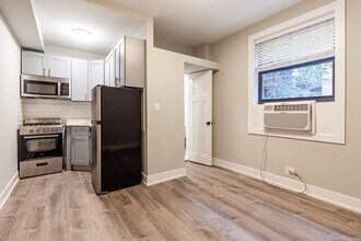 Building Photo - 505 W Belmont Ave