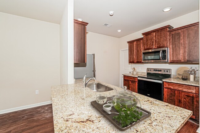 Foto del edificio - 6383 Rainbow Row