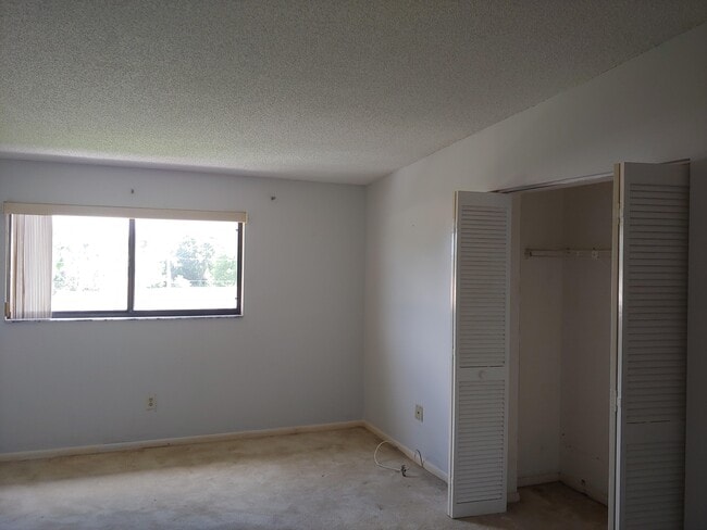 Building Photo - 2440 Winding Creek Blvd