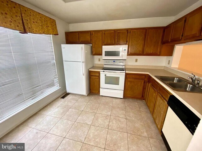 Building Photo - 11302 Golden Eagle Pl