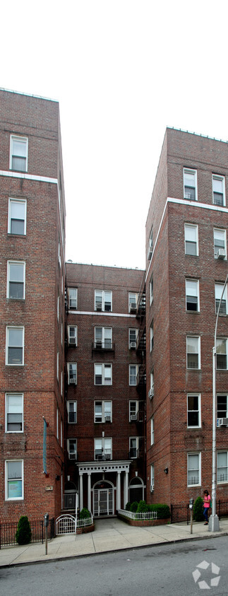 Building Photo - 63-50 Wetherole St