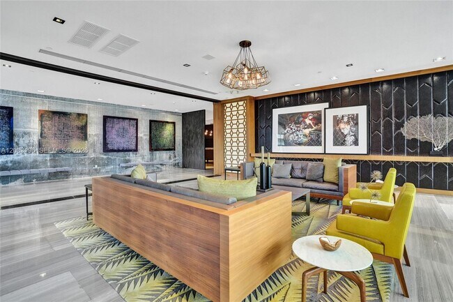 Foto del edificio - 3470 E Coast Ave