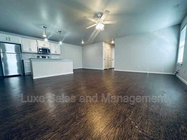 Building Photo - 11412 N Lincoln Blvd
