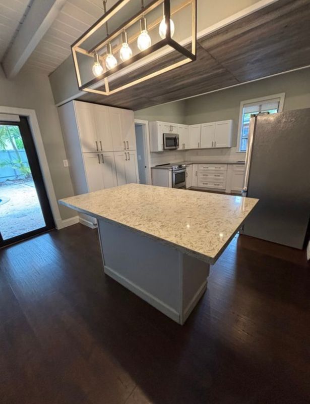 Building Photo - 6063 SW 27th St