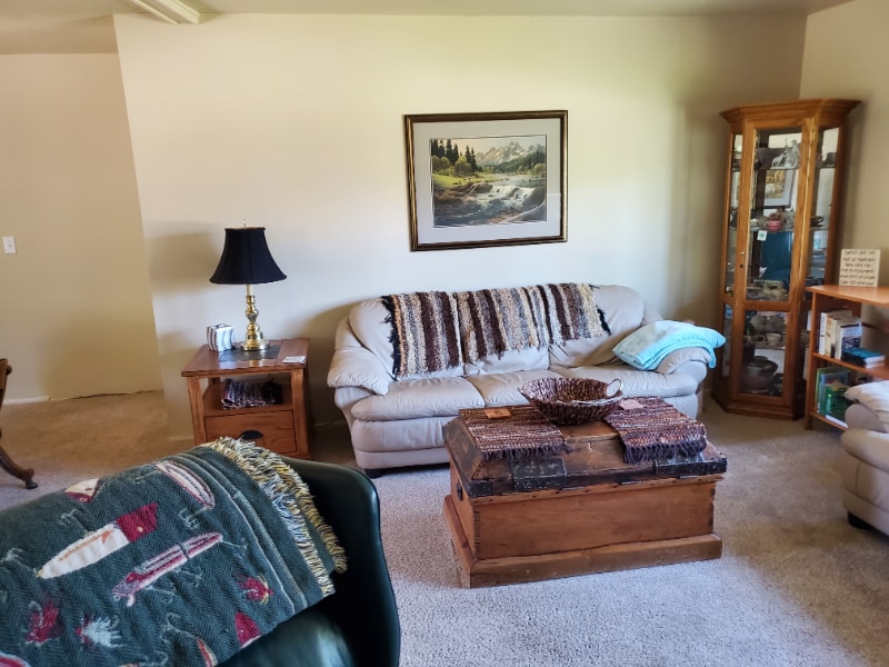 Primary Photo - 2404 N Weaver Cir