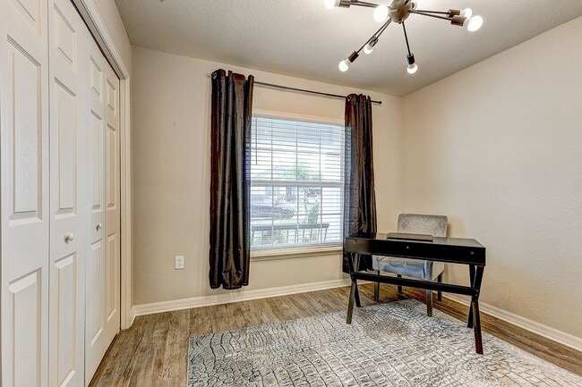 Foto del edificio - Modern Living: 4 Bed, 2 Bath Rental Home A...