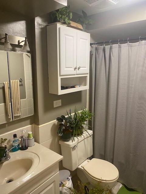 Bathroom - 5355 N Delphia Ave