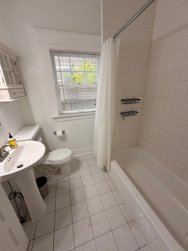 Foto del edificio - 1316 Northeast Killingsworth Street