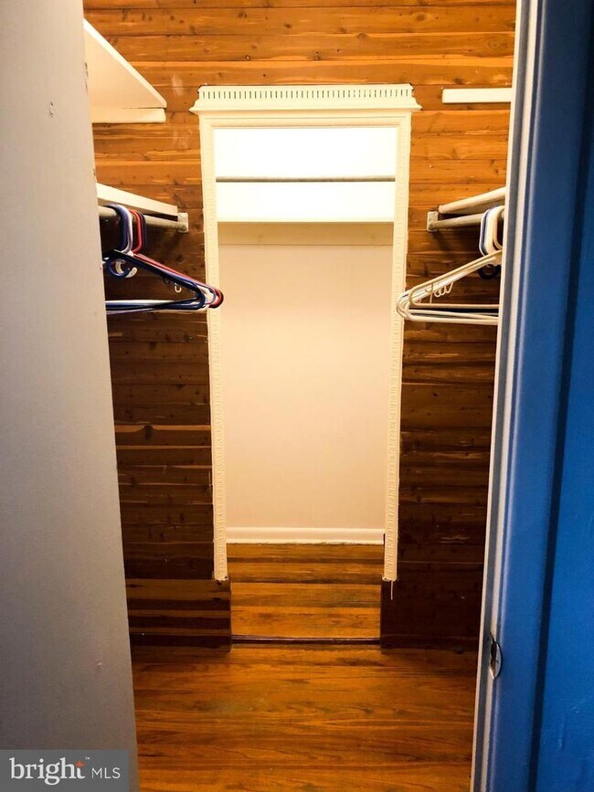 Foto del edificio - 2259 Strahle St