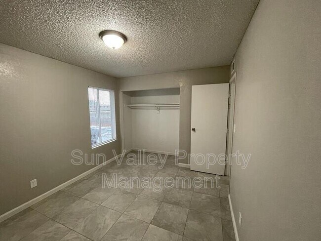 Foto del edificio - 1849 E Broadway Rd