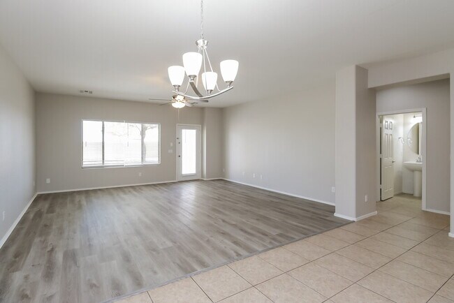 Foto del edificio - 4723 S 99th Dr