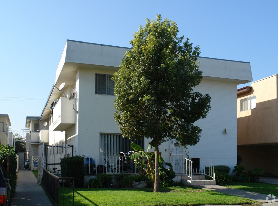 Building Photo - 1961 S Garth Ave