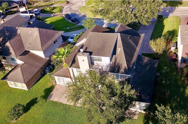 Building Photo - 538 Longview Dr