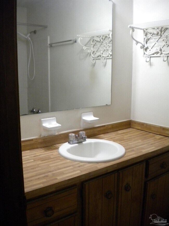 Foto del edificio - 2790 Villa Woods Cir