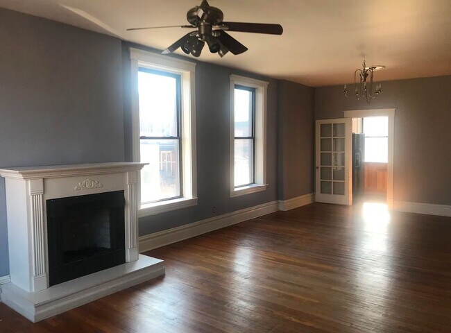 Foto del edificio - 3900 Botanical Ave