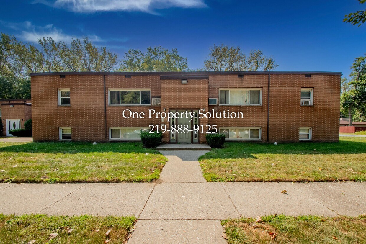 Primary Photo - 801 E 32nd Ave