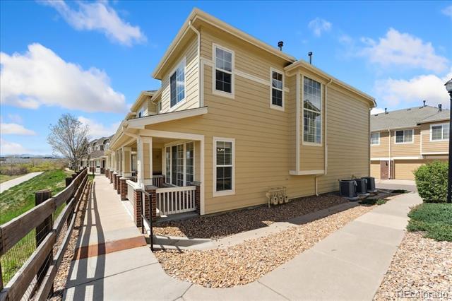 Foto del edificio - 16212 E Geddes Ln
