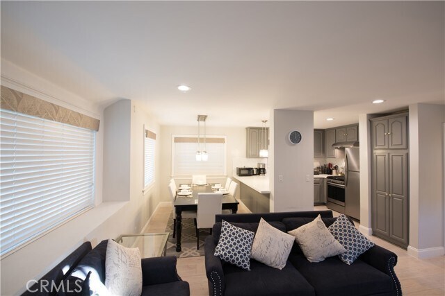 Foto del edificio - 4923 River Ave