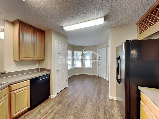 Building Photo - 3623 Silver Bluff Blvd
