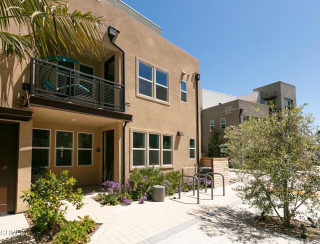 Foto del edificio - 1244 E Thompson Blvd