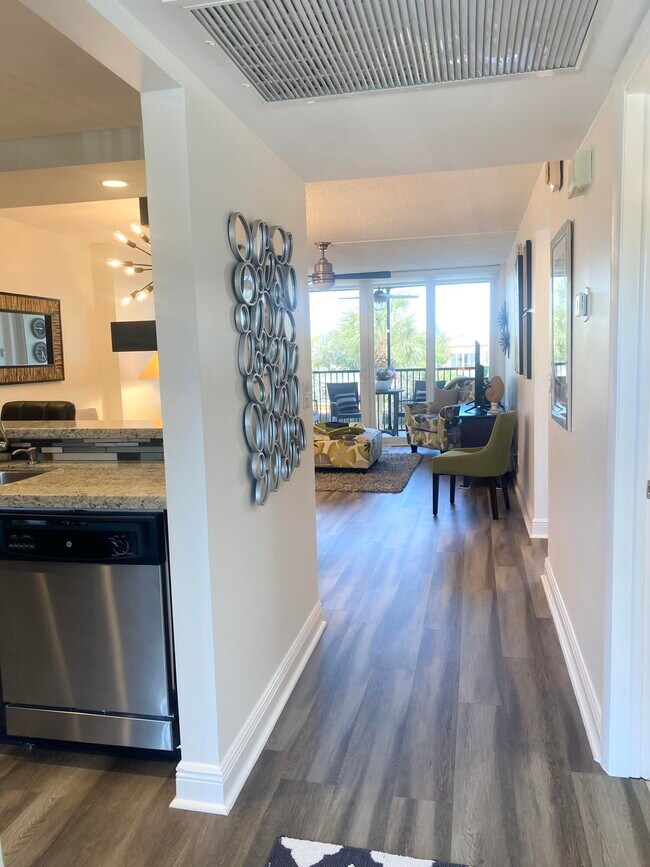 Foto del edificio - 18 Royal Palm Way