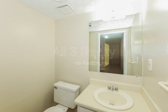 Building Photo - 310 S Jeff Davis Dr