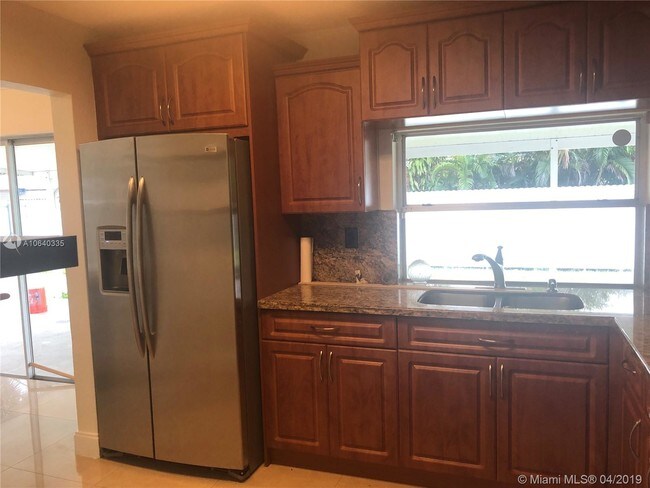 Foto del edificio - 8530 NW 179th St