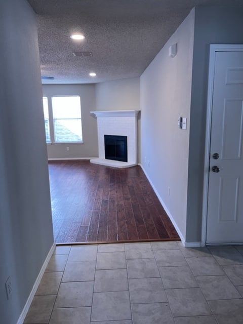 Photo - 1579 Crown View Dr House