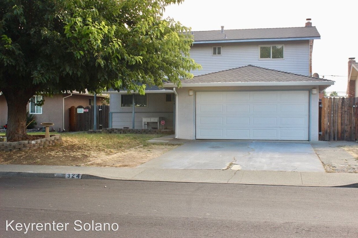Primary Photo - 4 br, 2 bath House - 324 Shasta Drive