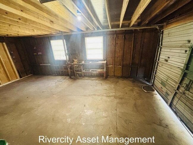 Building Photo - A MUST SEE FRAYSER!!!! SECTION 8 WELCOMED !!!!