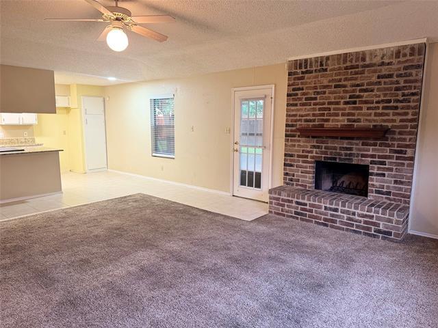 Foto del edificio - 662 Clover Ln