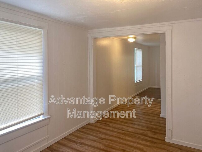 Foto del edificio - 240 NW 9th St