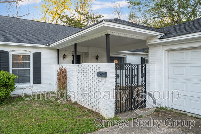 Building Photo - 3018 Bryn Mawr Rd