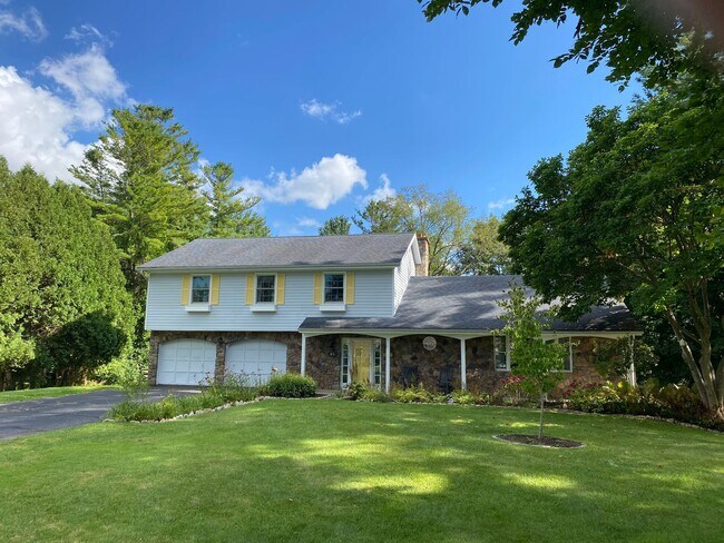 Foto del edificio - COMING SOON: Luxury Living in the Berkshires – Westwood Park, Pittsfield, MA