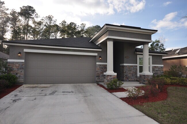 Building Photo - 3 BED / 3 BATH -MOVE IN READY HOME!