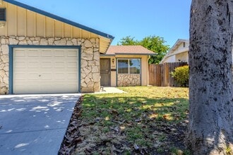 Building Photo - 6522 Maywood Ln