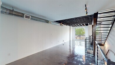 Building Photo - 310 S Jensen Dr