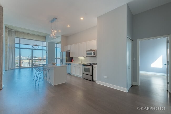 Foto del edificio - 321 S Sangamon St