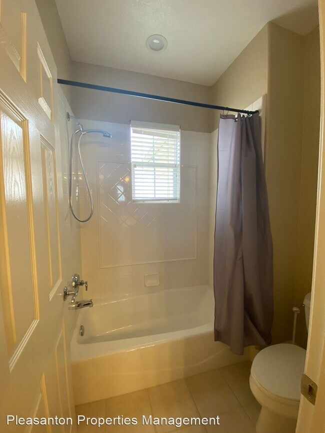 Foto del edificio - 4 br, 4 bath House - 10864 Inspiration Cir.